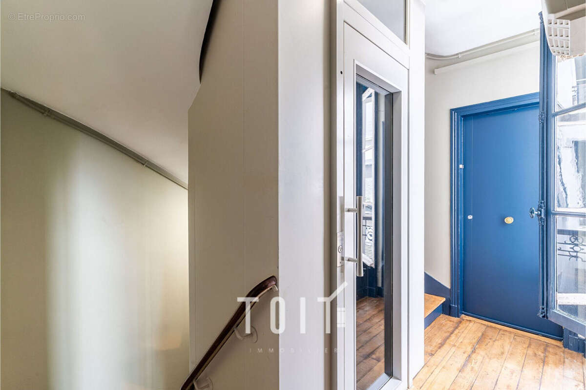 Appartement à PARIS-7E