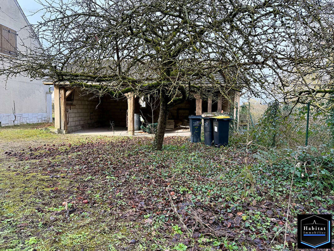 Terrain à LE PLESSIS-BELLEVILLE