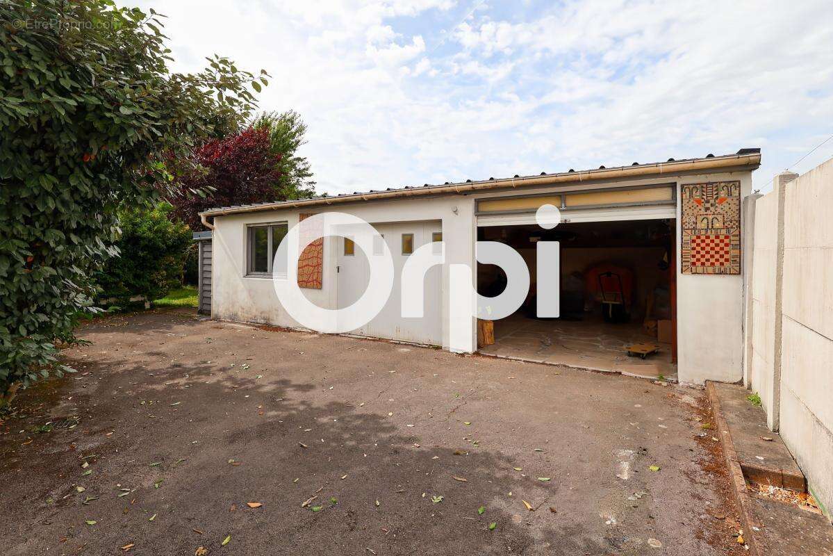 Maison individuelle de semi-plain-pied, 3 chambre(s), bureaux, garage(s) et jardin à WARHEM (59380) - photo 20