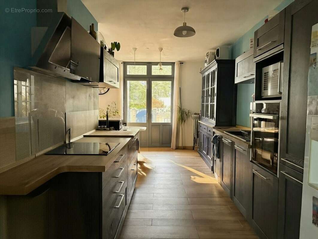 Maison à MONTREUIL-BELLAY