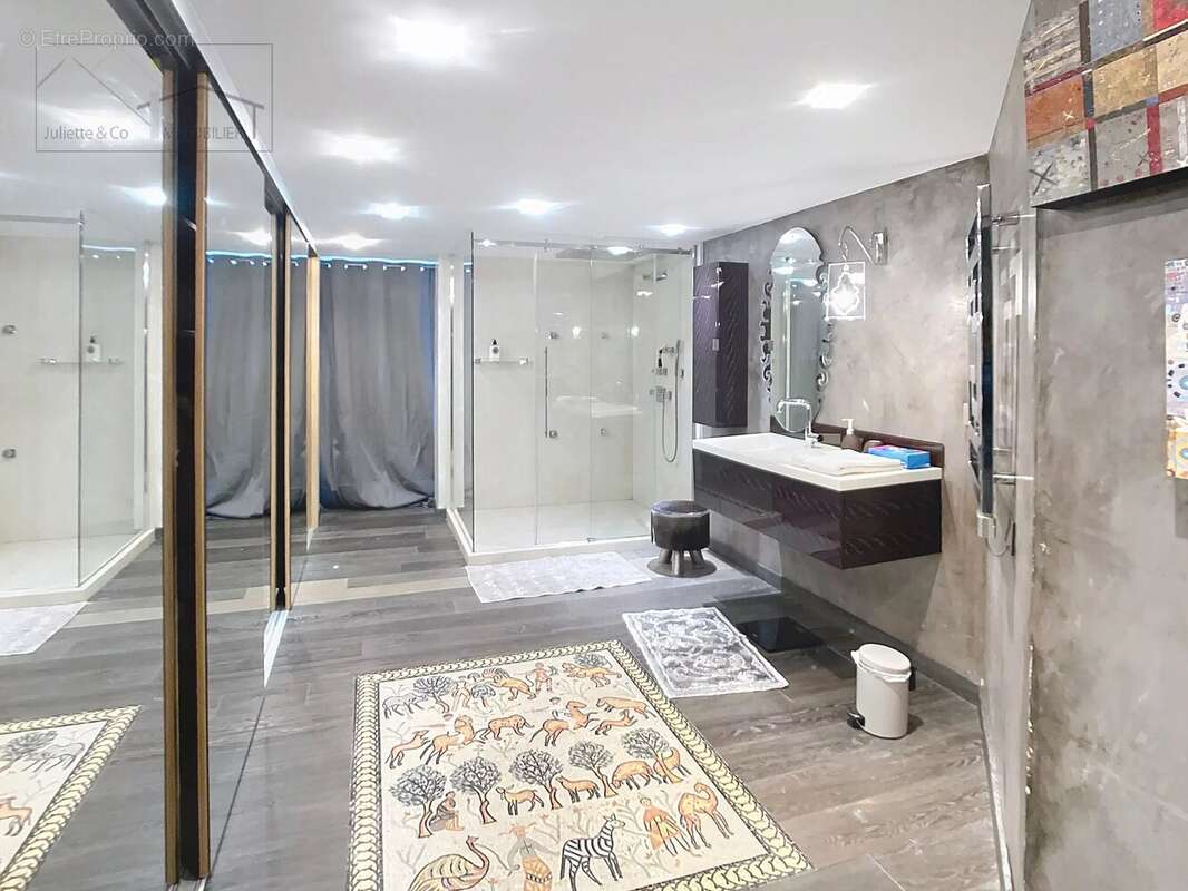 Maison à LES HOUCHES