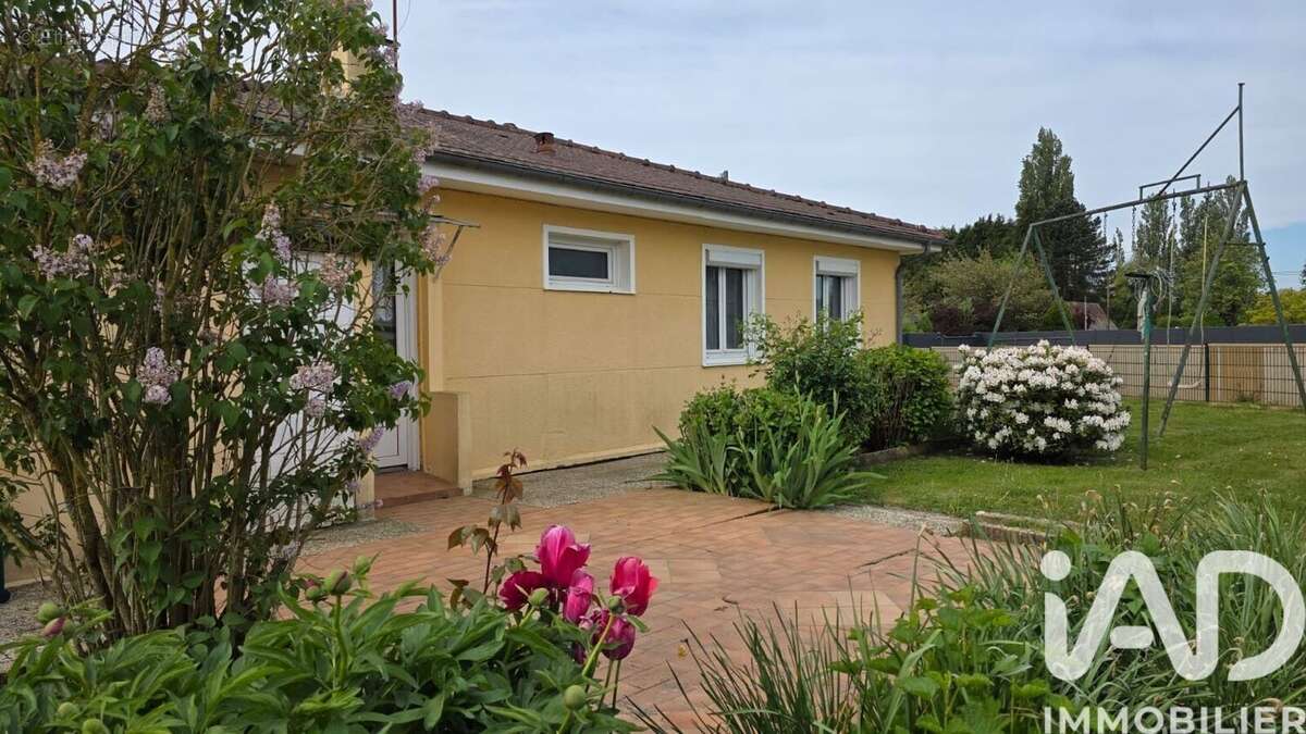 Maison 98 m² à Longuerue  - photo 2