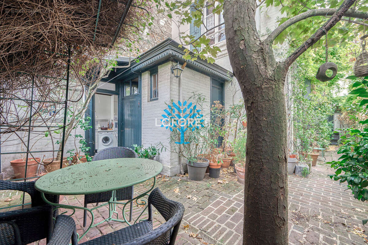 Maison à NEUILLY-SUR-SEINE