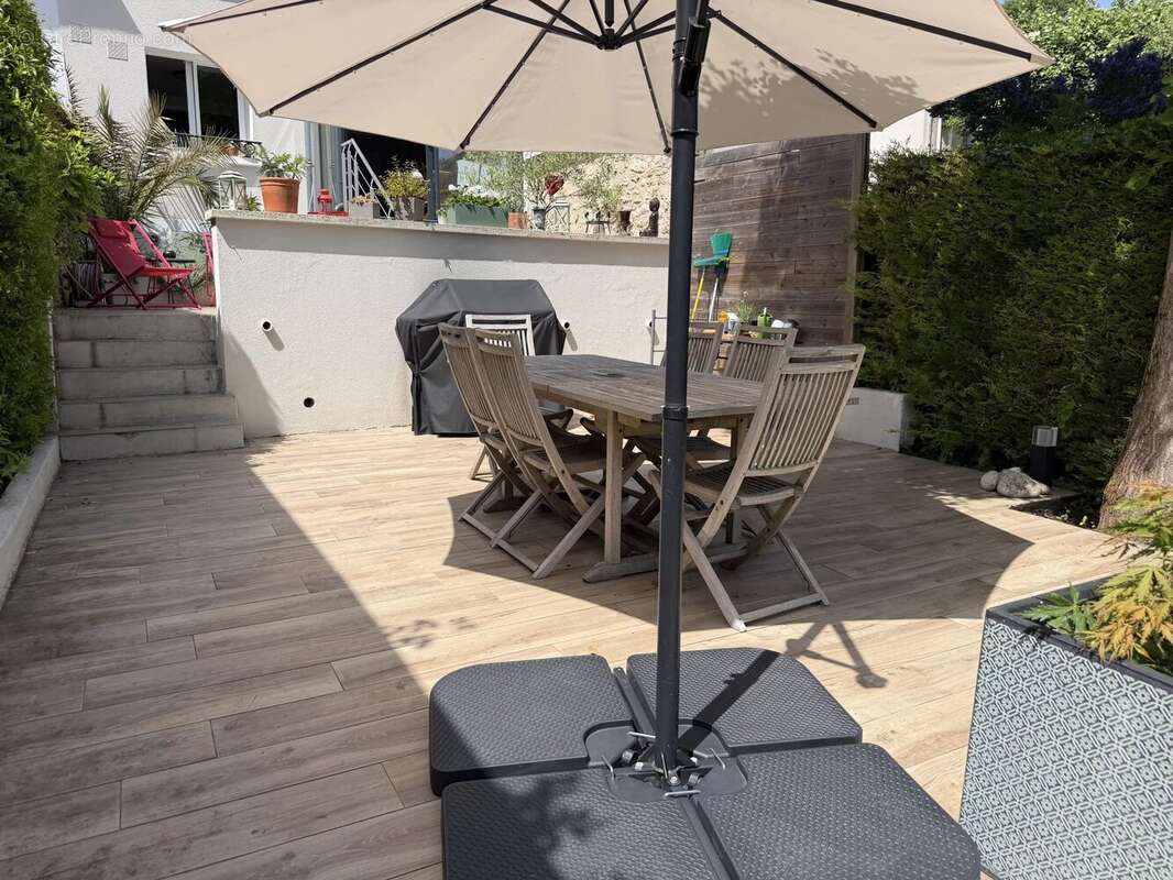 Appartement à L'ETANG-LA-VILLE