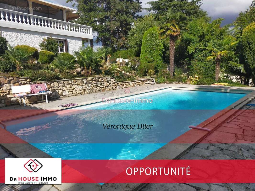 Maison à MAURECOURT