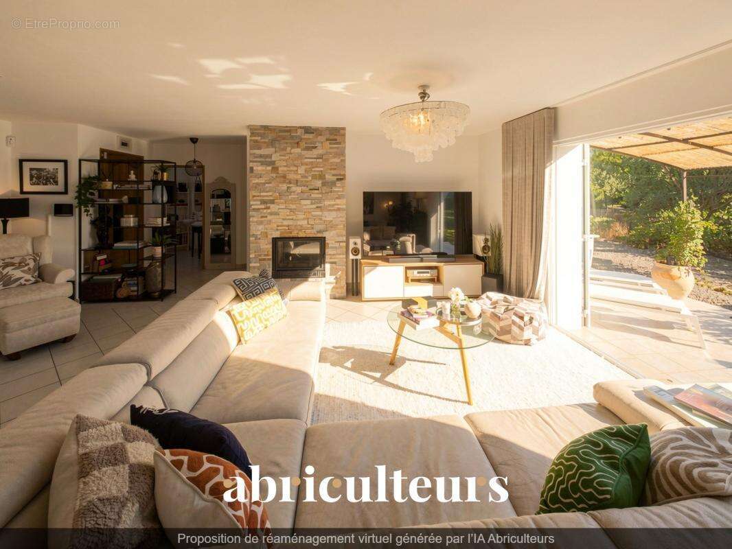 Propriété de 260 m² avec deux gîtes  labellisés 4 étoiles en vente à  Aups (83630) - photo 5