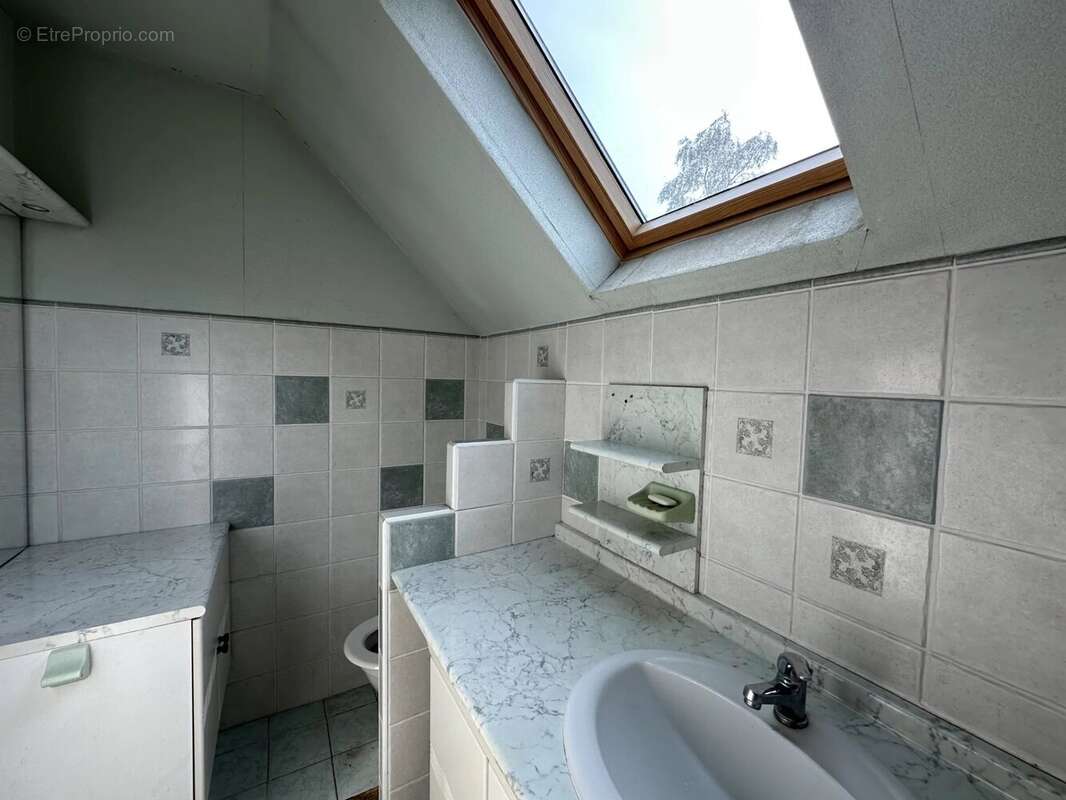 Maison à LE MESNIL-SAINT-DENIS