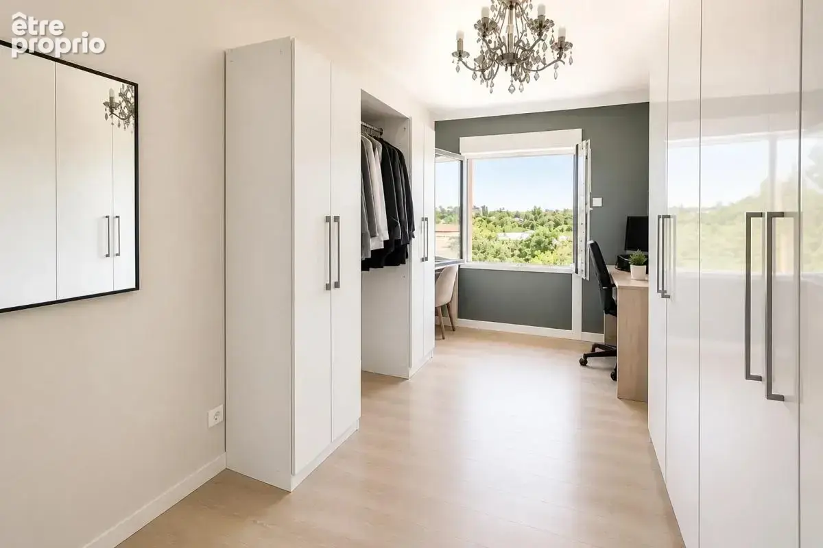 Maison de 6 pièces de 140 m² à Villeurbanne - photo 9