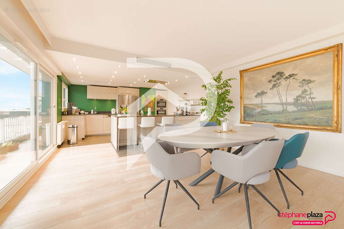 Appartement à SARTROUVILLE