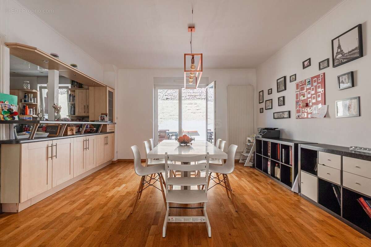 Maison 216 m² à Schiltigheim  - photo 4