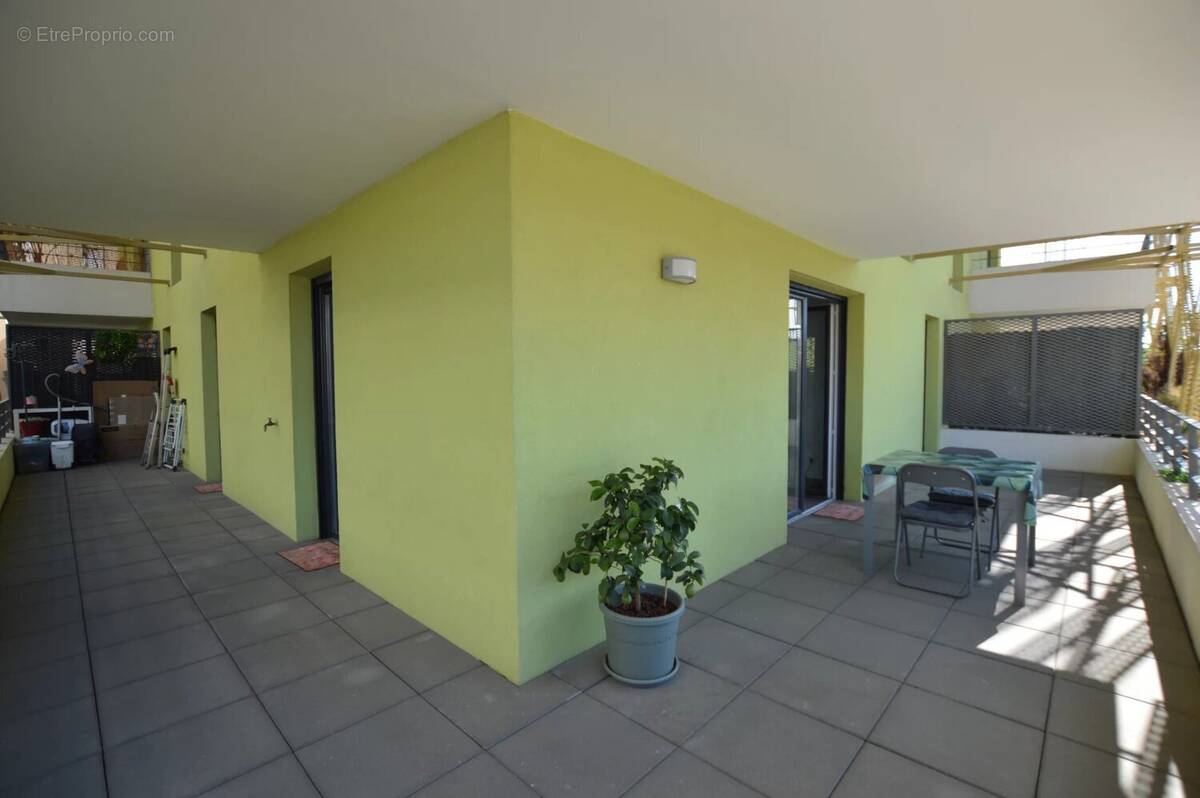 Appartement à JUVIGNAC