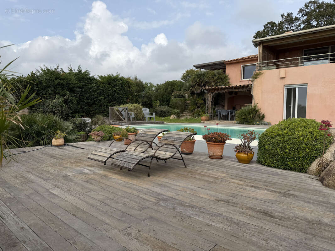 Villa d’exception avec vue mer et montagne à Porto-Vecchio. - photo 9