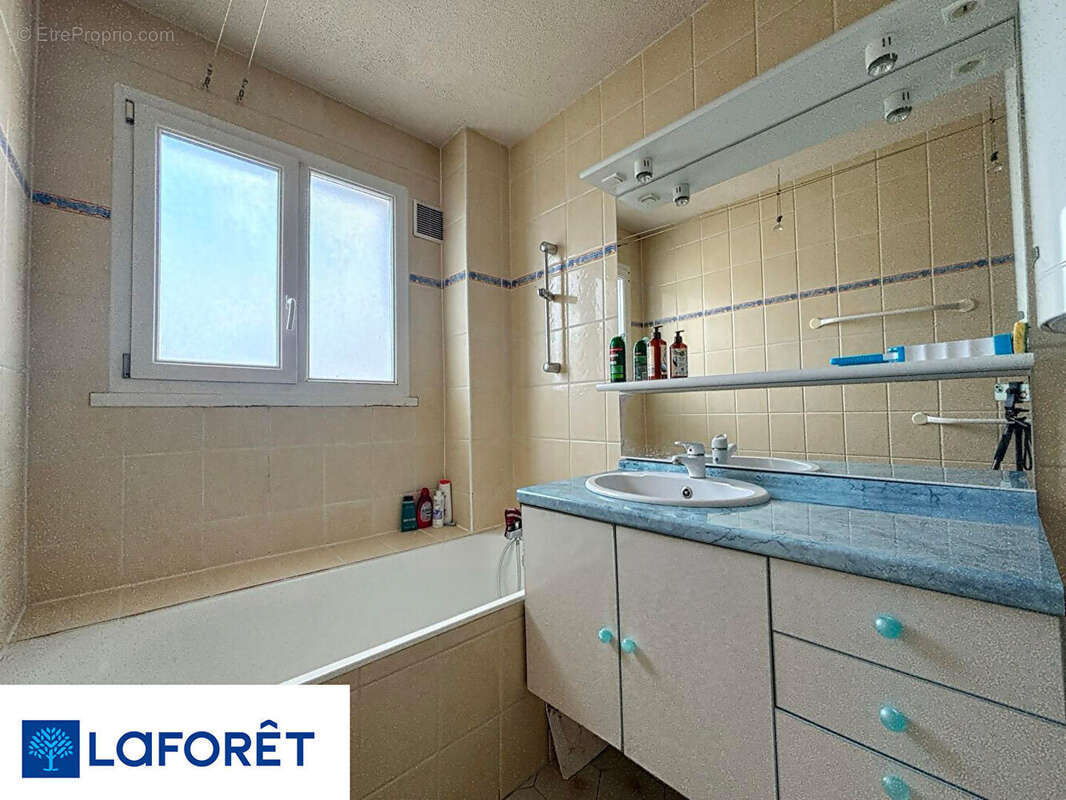 Appartement à SAINT-FARGEAU-PONTHIERRY