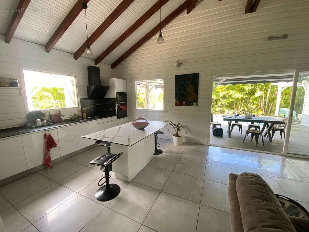 Maison à LES TROIS-ILETS