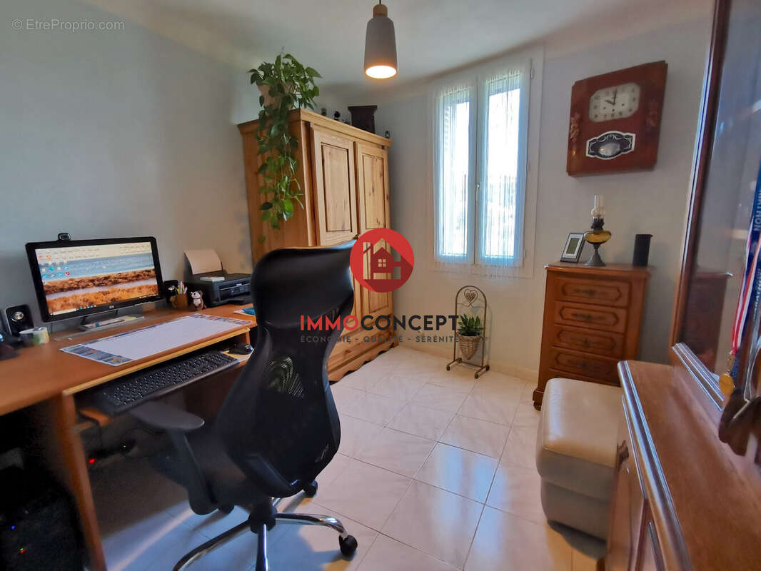 Maison 110 m² à Chusclan  - photo 6