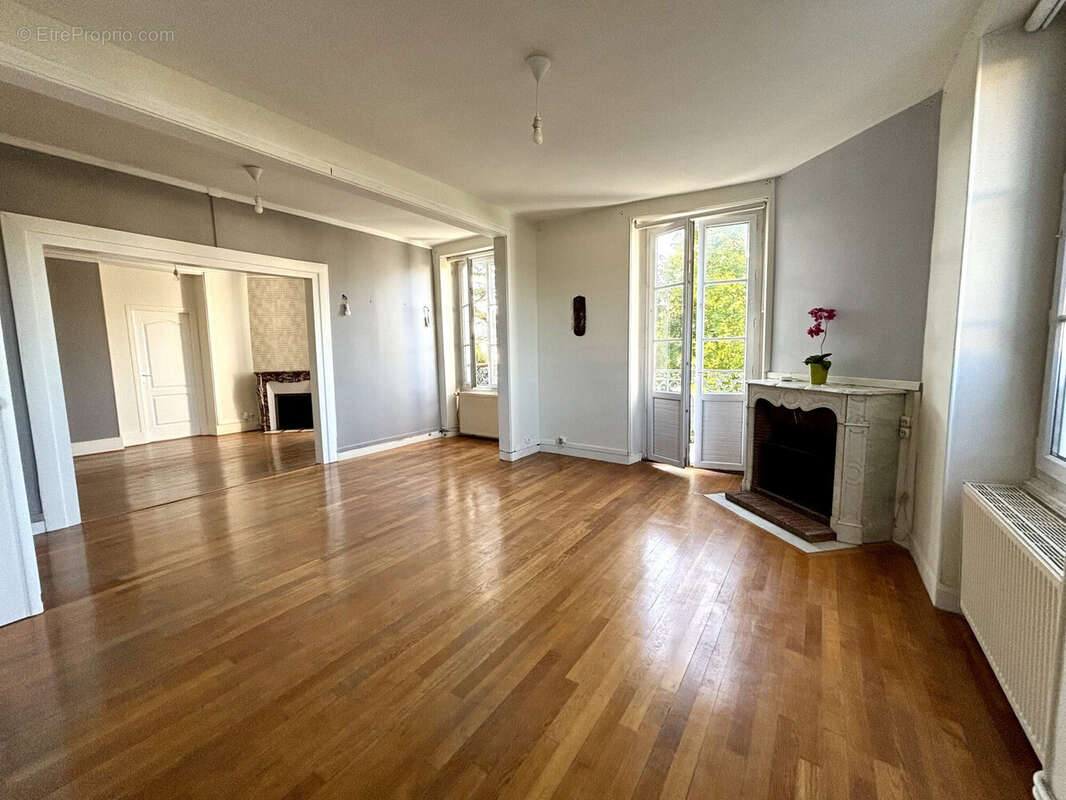 Appartement à COULOMMIERS