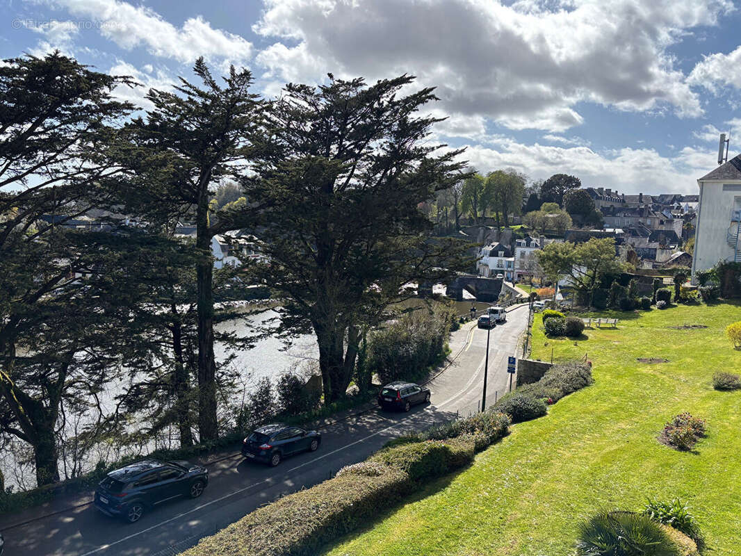 T.3 AURAY Vue sur SAINT GOUSTAN - 67 m² avec garage et cave - photo 2