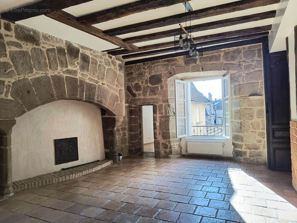 Appartement à BRIVE-LA-GAILLARDE
