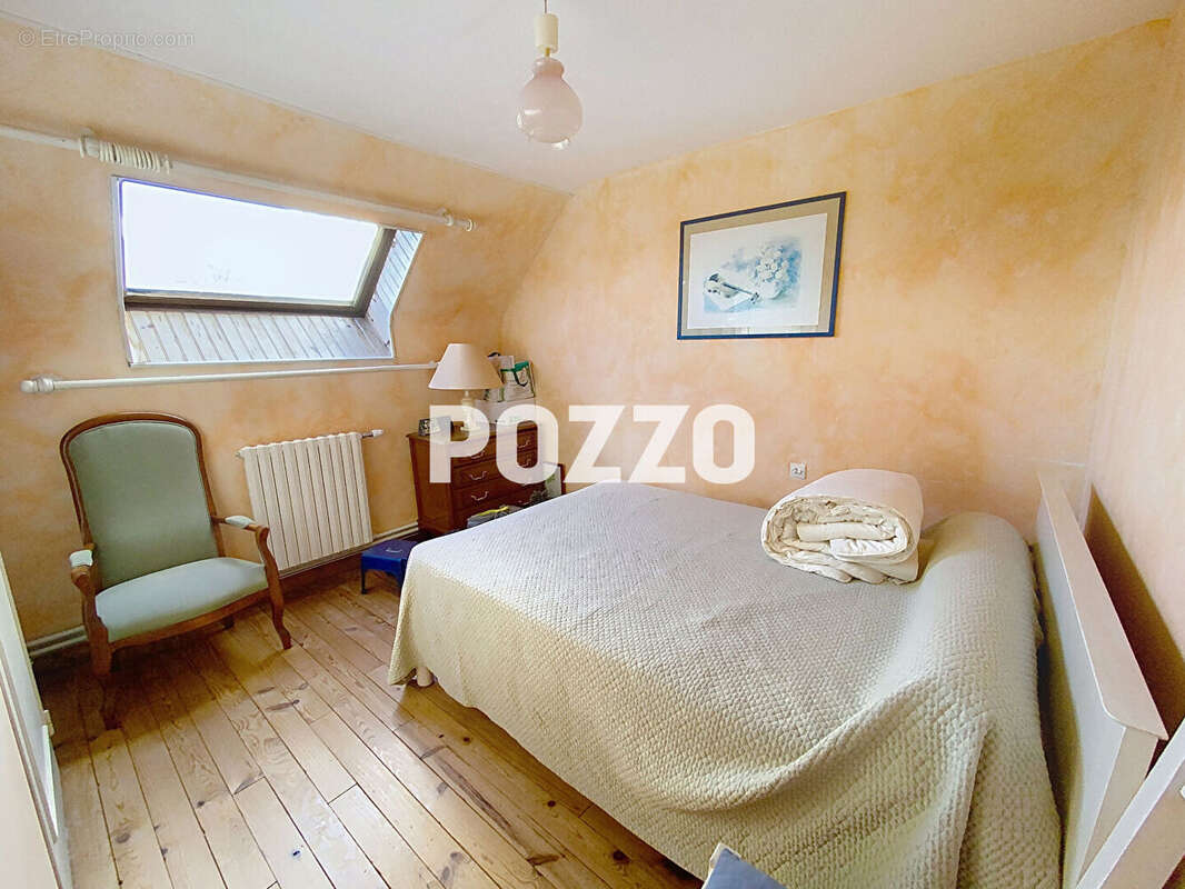 Maison à FOUGEROLLES-DU-PLESSIS