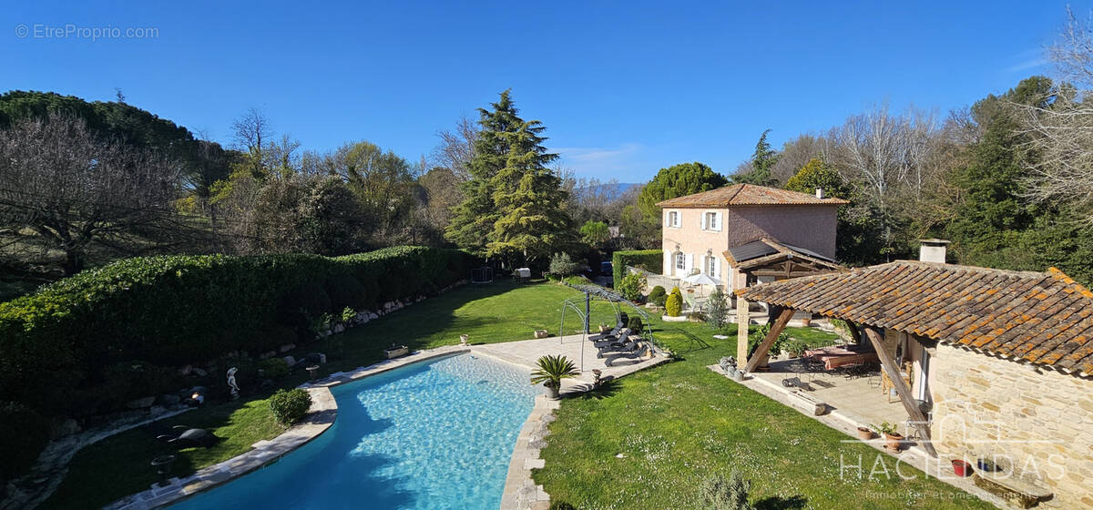 Maison à MEYRARGUES