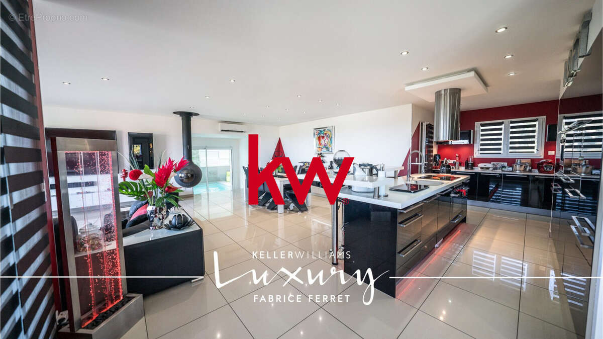Maison 8 pièces 285 m² à vendre à Artonne (63460) - photo 4