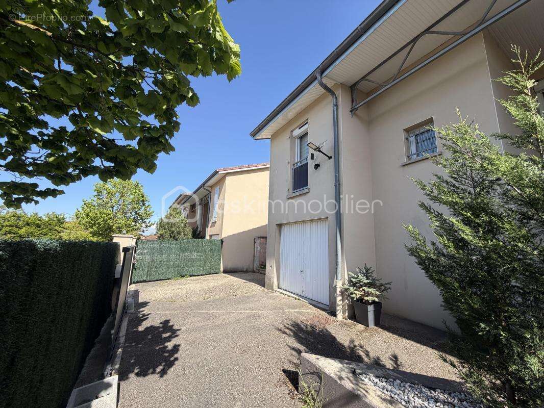 Maison à VILLEFONTAINE