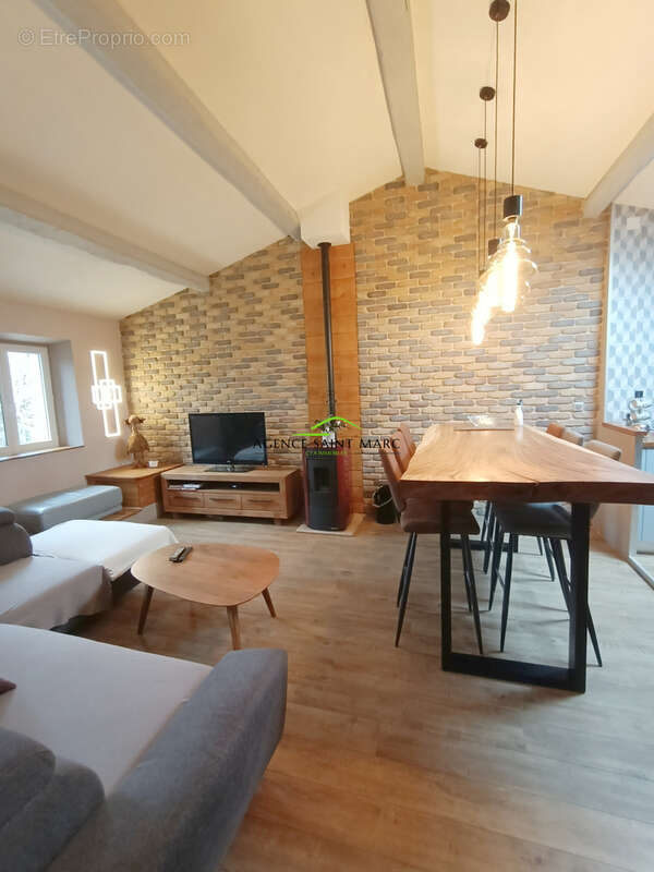 Maison à CABRIS