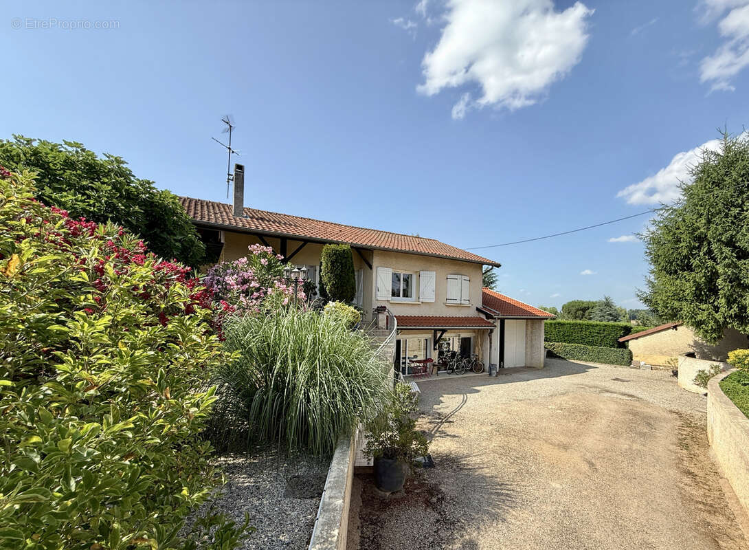 Maison à CORCELLES-EN-BEAUJOLAIS