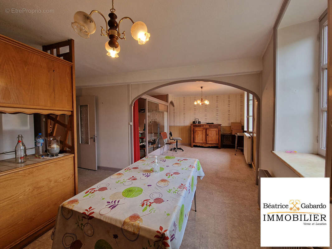 Maison Chamelet 7 pièce(s) 152 m2 - photo 6