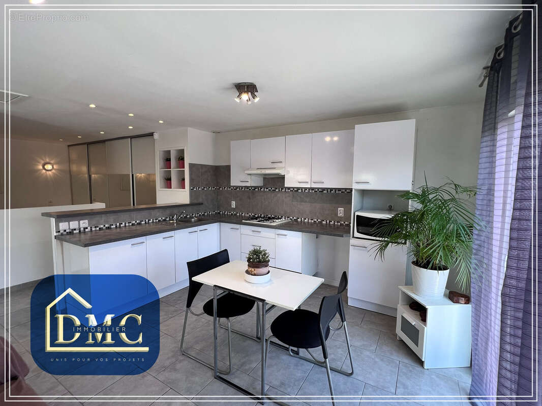 Belle maison familiale de 186 m2 avec piscine, studios indépendants et grand terrain paysagé - photo 22
