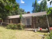 Maison à SAINT-HILAIRE-DE-LAVIT