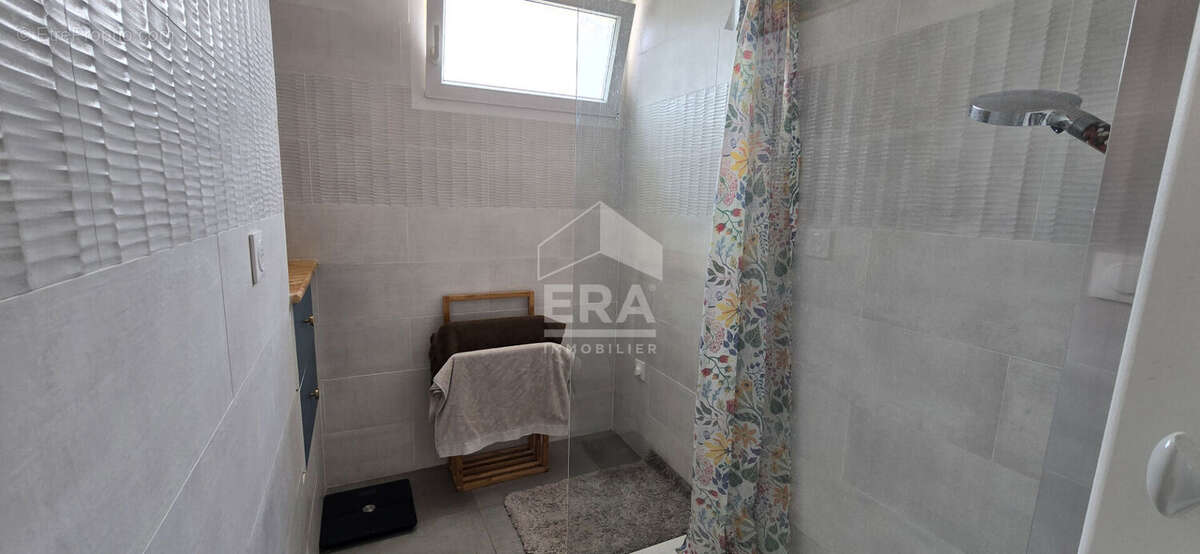 Maison à CHENNEVIERES-SUR-MARNE