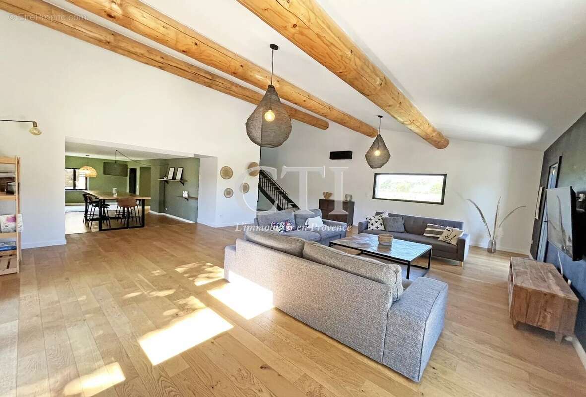 Maison à VAISON-LA-ROMAINE