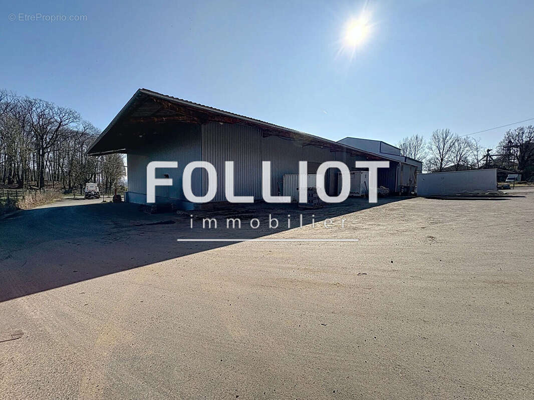 Commerce à LE CHATELLIER