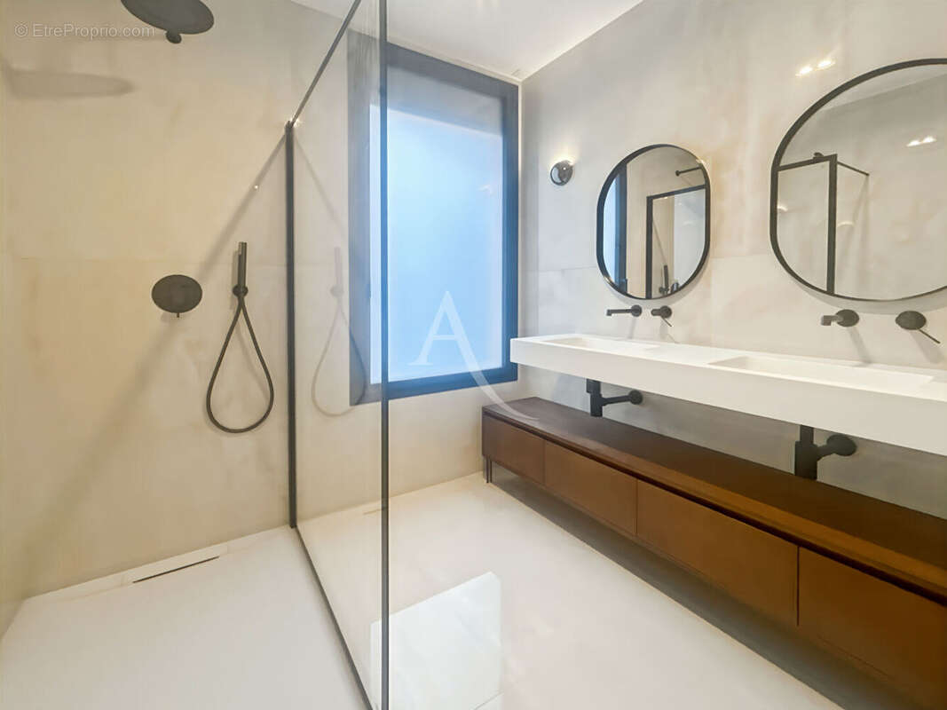 Maison à IVRY-SUR-SEINE