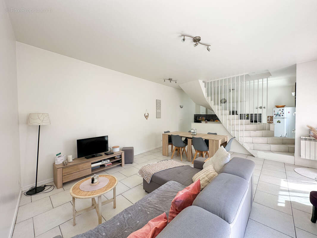 Appartement à LE PEAGE-DE-ROUSSILLON