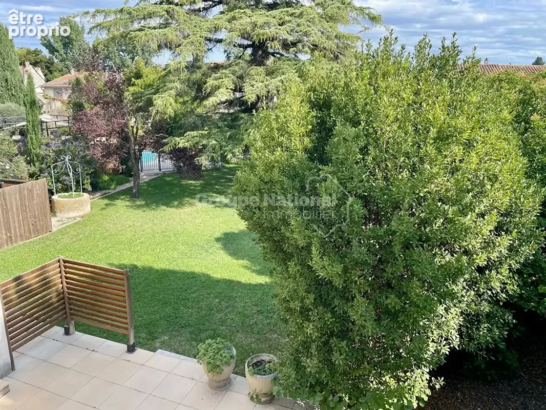 À vendre eyragues propriété de 398 m² avec 3 gîtes en activité, piscine , garages - photo 11