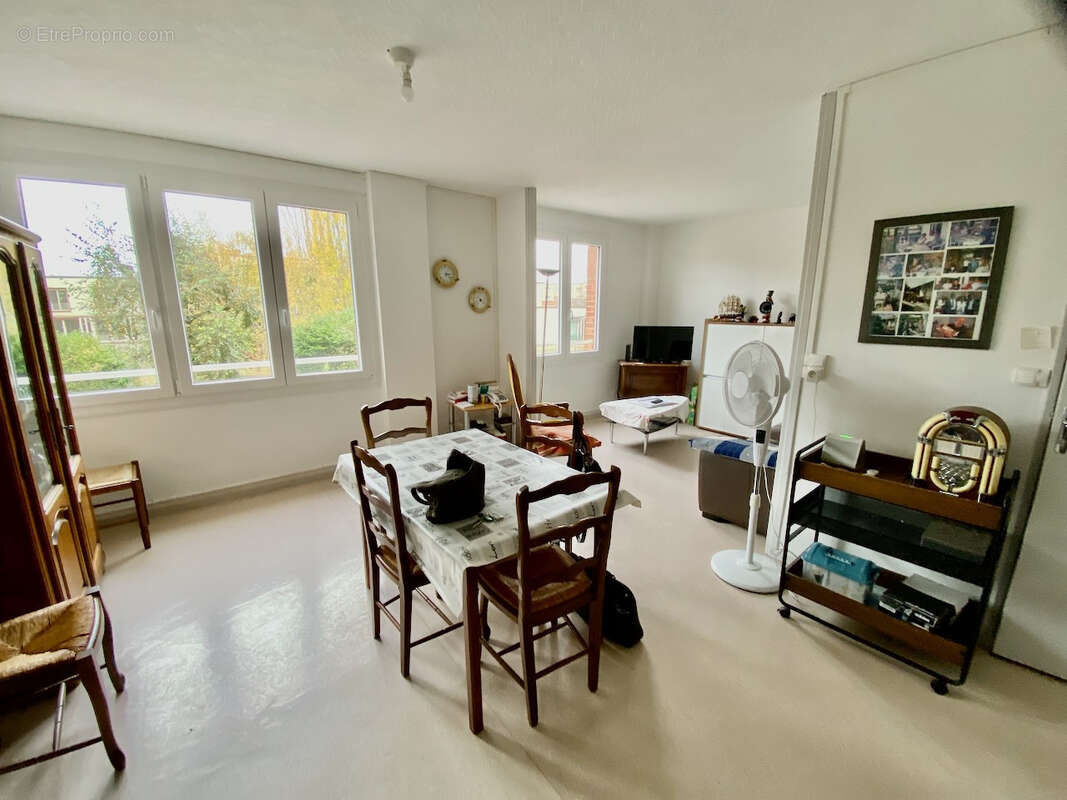 Centre ville maubeuge appartement 2 chambres et balcon - photo 2