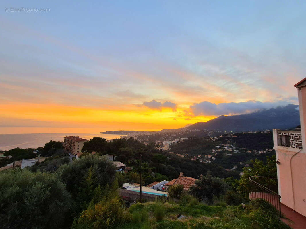 Appartement à MENTON