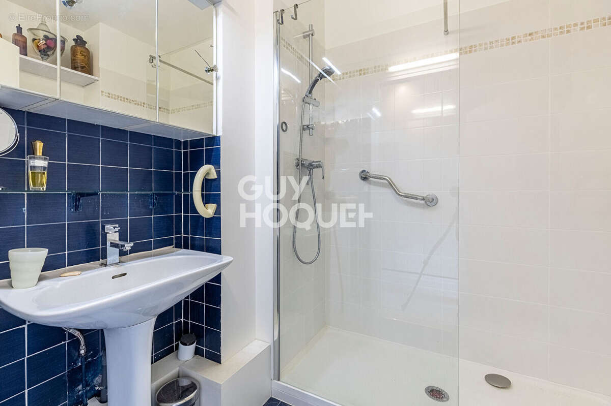 75015 GEORGE BRASSENS - 3 Pièces 2 Chambres 63M²  - Dernier étage - Balcon - photo 7