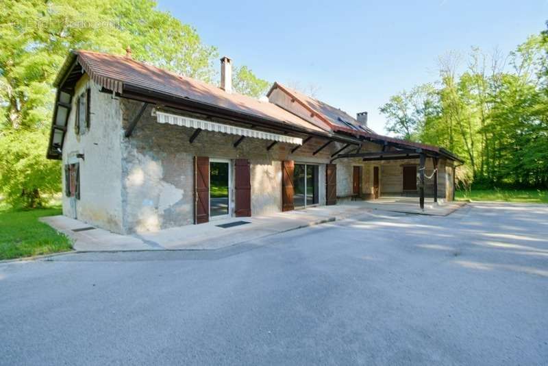 Maison à LA CHAUX-EN-BRESSE