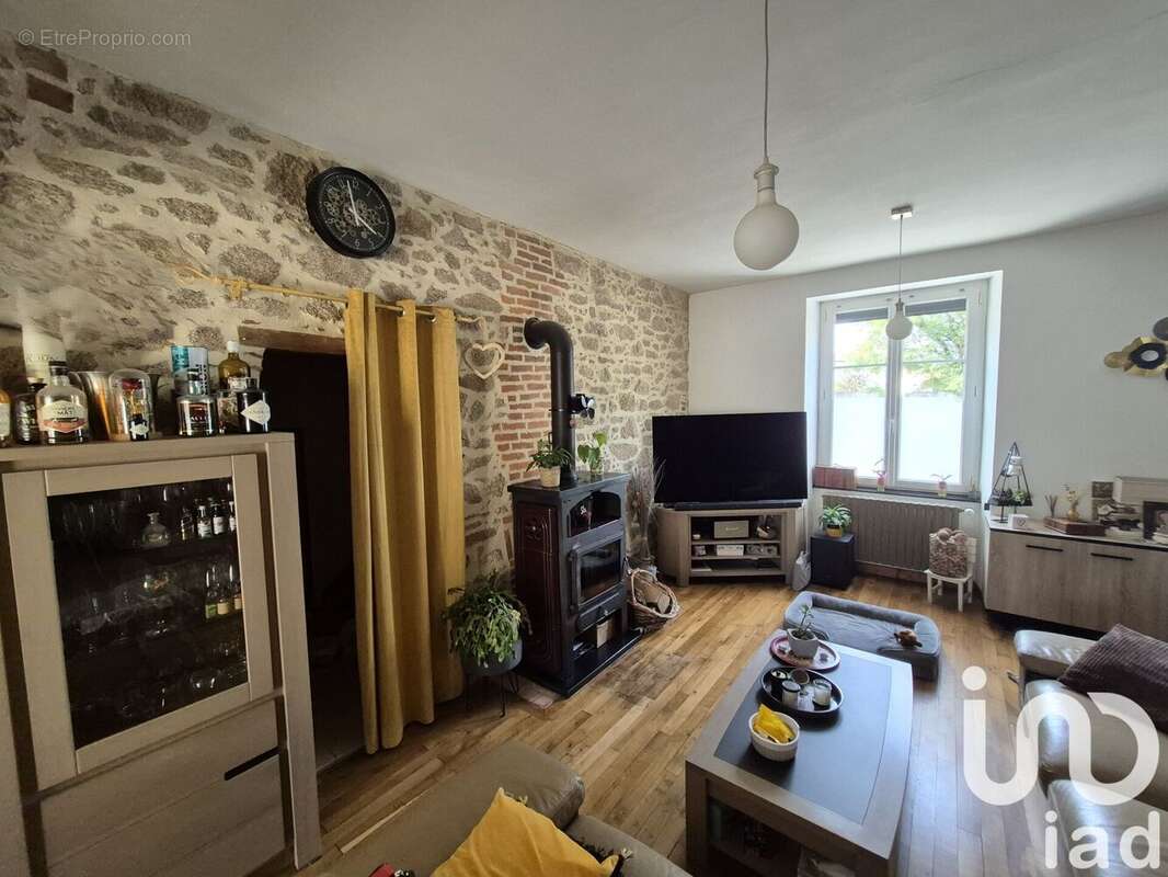 Photo 2 - Maison à LA VERRIE