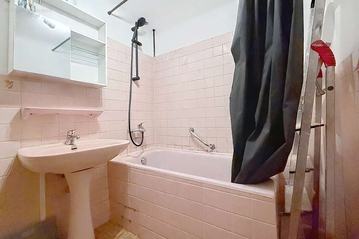 Appartement à MARSEILLE-3E