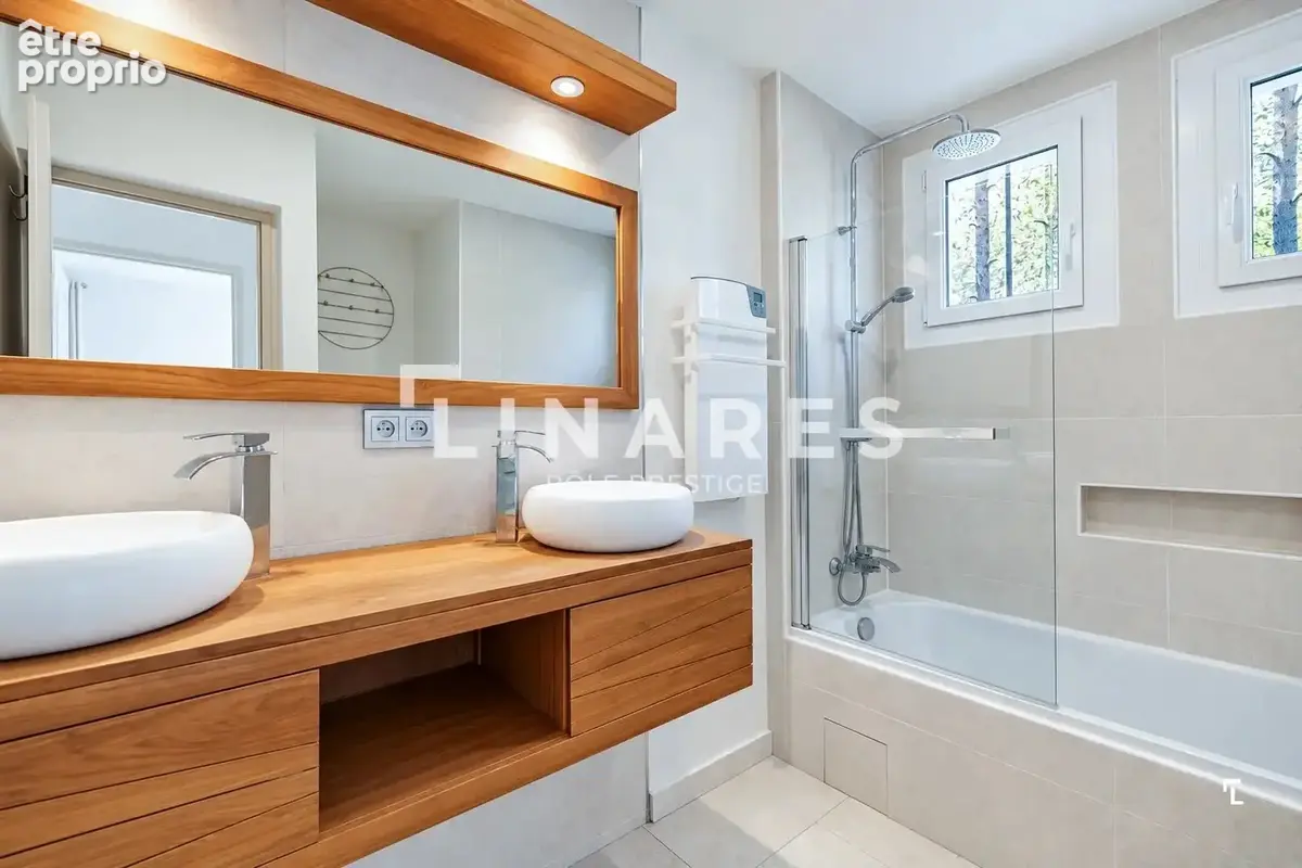 LES BASTIDES – Maison plain-pied de 150m2 - Piscine - Terrain 2000m2 - 13100 Aix-en-Provence/Puyricard - photo 15