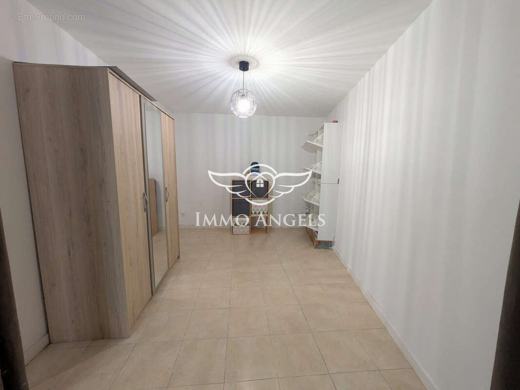 entrée - Maison à THEZAN-LES-BEZIERS