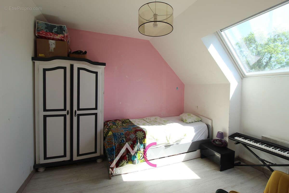 SAINTE-ANNE-SUR-BRIVET proche centre ville, maison avec vie de plain-pied d'environ 117 m2 - photo 11