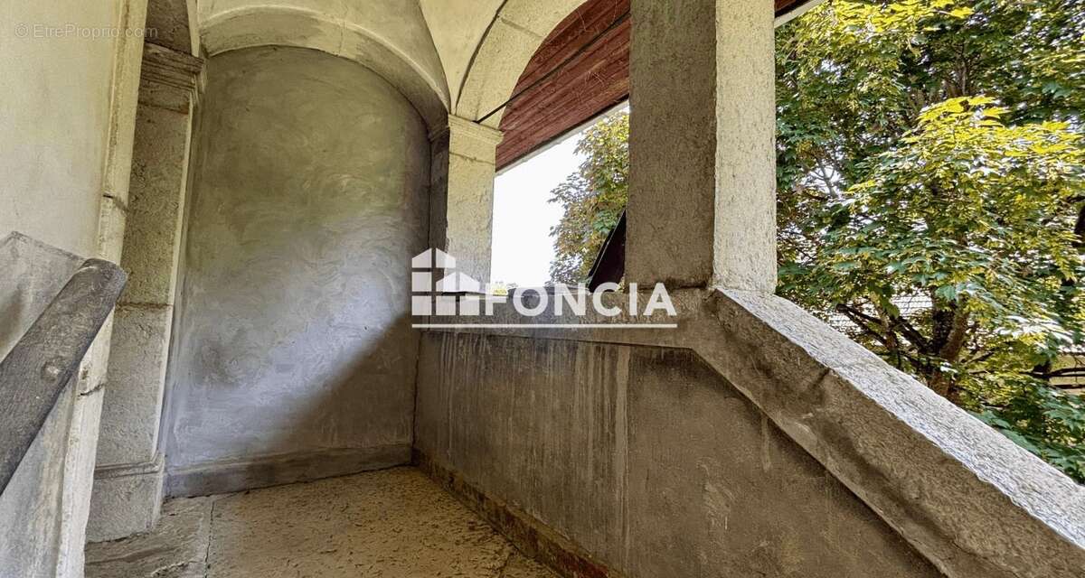 Propriété au calme  , Domaine "Les Feux" historique composé de plusieurs bâtisses - photo 16
