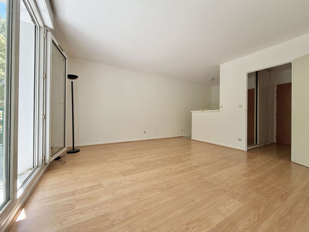 Appartement 43 m² à Boussy-Saint-Antoine  - photo 2
