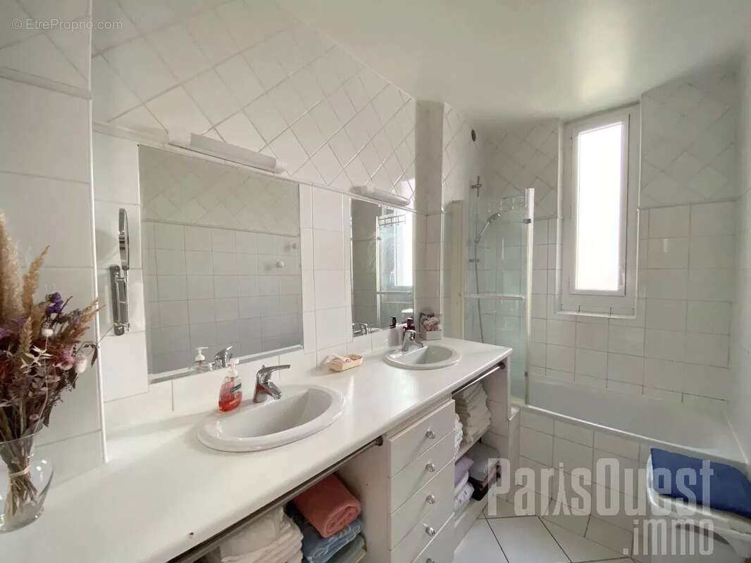 Appartement à VILLE-D'AVRAY