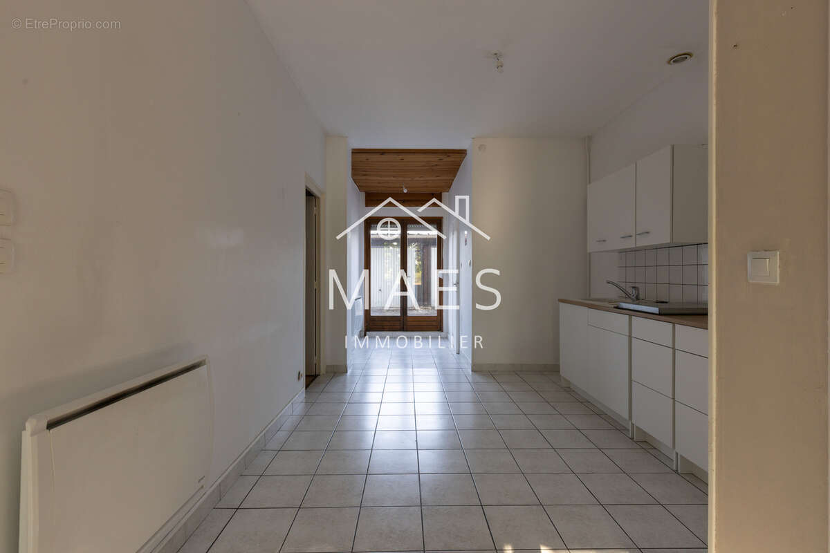 Loos - immeuble de rapport - 5 appartements - 3 garages - photo 5
